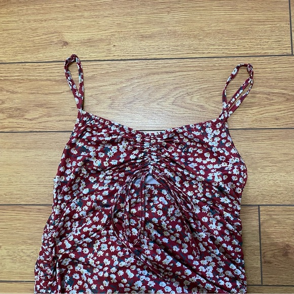 SHEIN Floral Dress - Picture 3 of 4